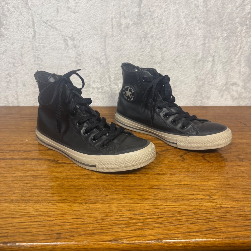 Converse Chuck Taylor All Star High Top Faux Leather Sneakers‎ Womens 6 Black